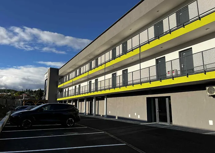 Biquarters Apartman Kassa